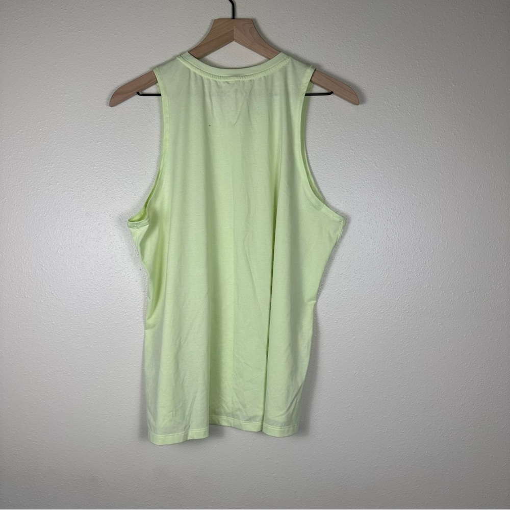 THE‎ NORTH FACE Women's Active Sleeveless Neon Lime Tank Top - Picture 4 of 6